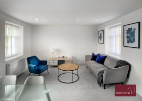 Eton, Windsor - 2 Bedroom Second Floor Apartment - With Parking